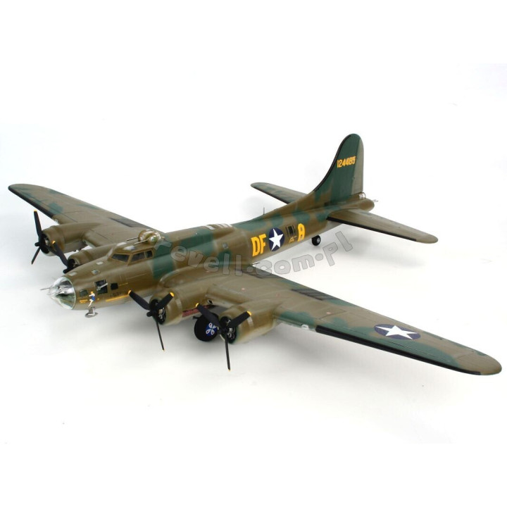 REVELL 1/48 B-17F MEMPHIS BELLE (04297)