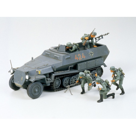 TAMIYA 1/35 GERMAN HANOMAG Sdkfz 251/1 (35020)