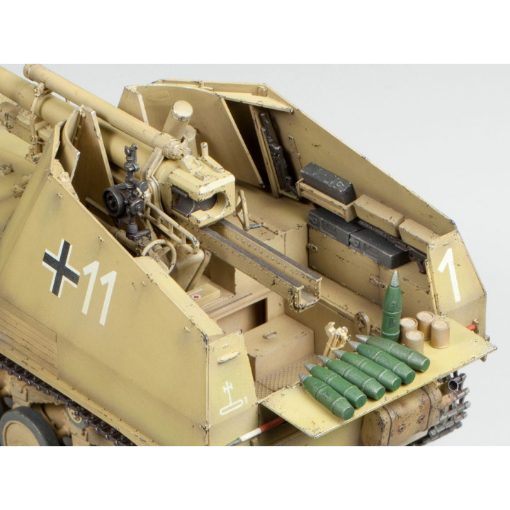 TAMIYA 1/35 German Self-Propelled        Howitzer Wespe "Italian Front" (35358)