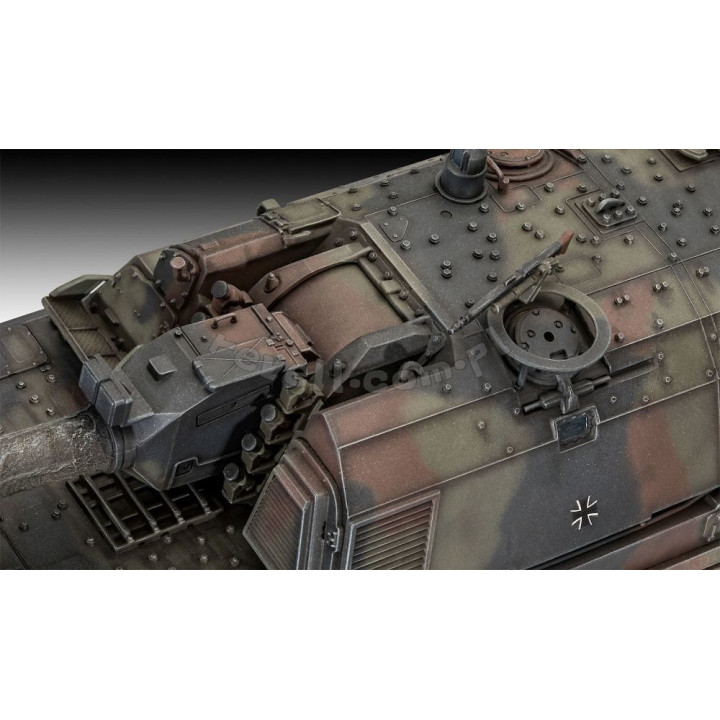 REVELL 1/35 PANZERHAUBITZE 2000 (03279)