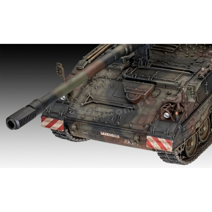 REVELL 1/35 PANZERHAUBITZE 2000 (03279)