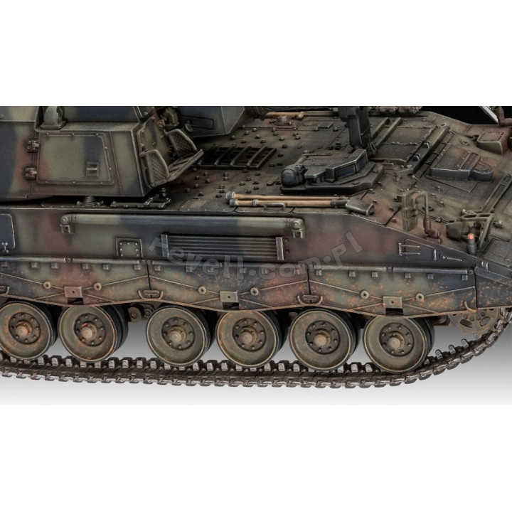 REVELL 1/35 PANZERHAUBITZE 2000 (03279)