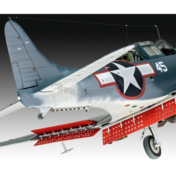 REVELL 1/48 DAUNTLESS SBD-5 (03869)