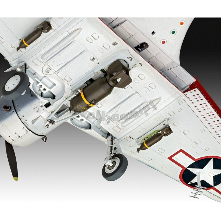 REVELL 1/48 DAUNTLESS SBD-5 (03869)