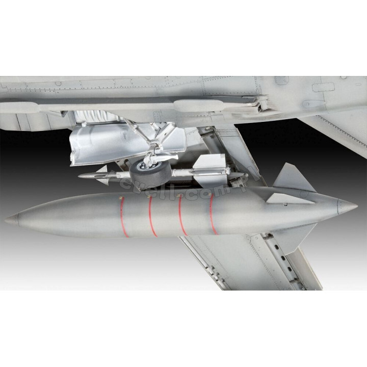 REVELL 1/48 TORNADO GR.4 "FAREWELL" (03853)