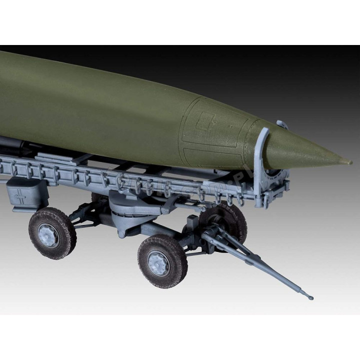 REVELL 1/72 SS-100 GIGANT+ TRANSPORTER + V2 (03310)