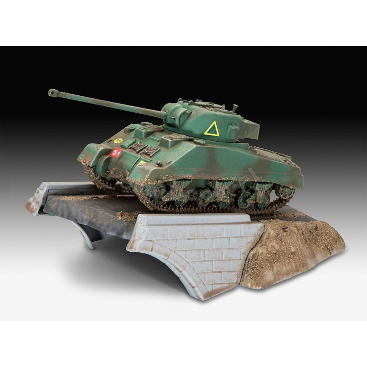 REVELL 1/76 SHERMAN FIREFLY - FIRST DIORAMA SET (03299)