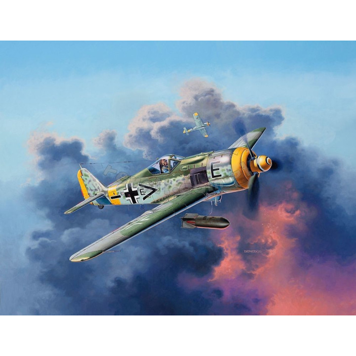 REVELL 1/72 FOCKE-WULF Fw 190F-8 (03898)