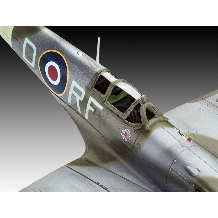 REVELL 1/72 SUPERMARINE SPITFIRE Mk.Vb   MODEL SET (03897)
