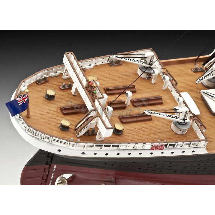 REVELL 1/400 R.M.S. TITANIC - 100 LET (05715)