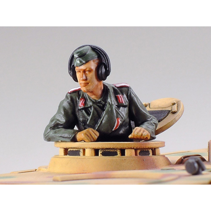 TAMIYA 1/48 GERMAN HEAVY TANK DESTROYER  ELEFANT (32589)