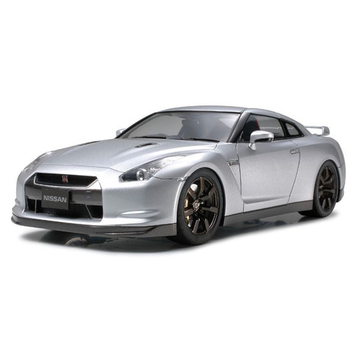 TAMIYA 1/24 NISSAN GT-R (24300)