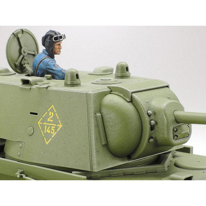 TAMIYA 1/35 RUSSIAN HEAVY TANK KV-1 1941 mod. EARLY PRODUCTION (35372)