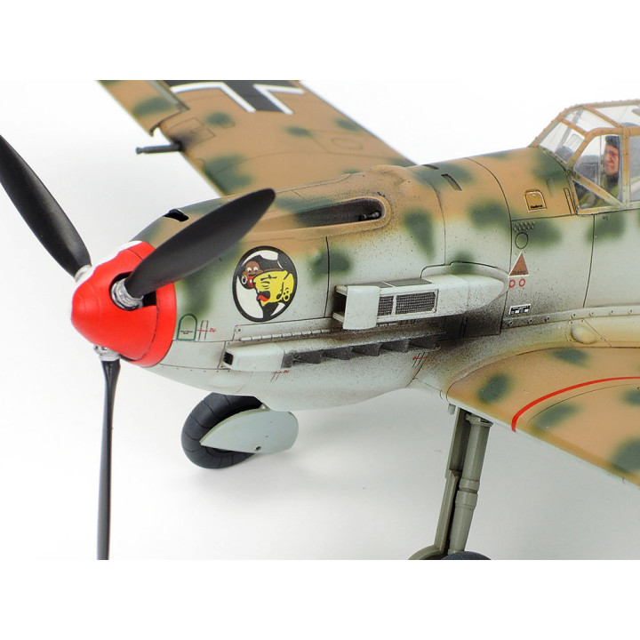 TAMIYA 1/48 MESSERSCHMITT Bf 109E - 4/7  TROP (61063)