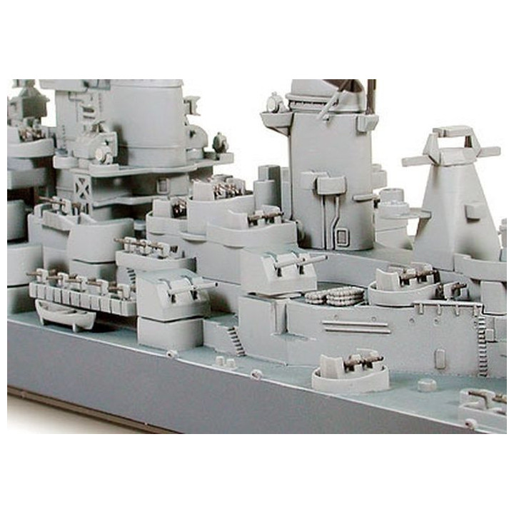 TAMIYA 1/700 U.S. NAVY BATTLESHIP BB-63  MISSOURI (31613)