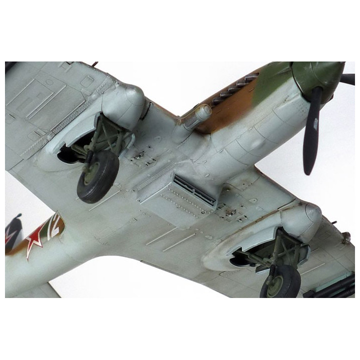 TAMIYA 1/72 IL-2  SHTURMOVIK (60781)