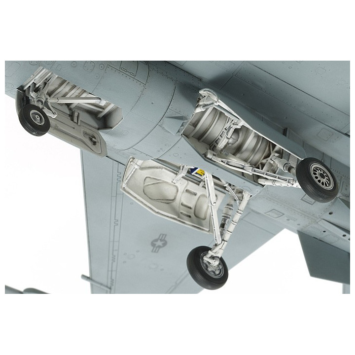 TAMIYA 1/72 LOCHEED MARTIN F-16CJ (BLOCK 50) FIGHTING FALCON 60786