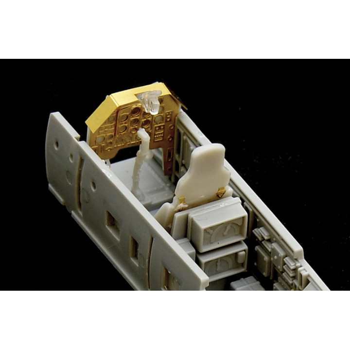 ITALERI 1/48 JUNKERS JU-87 D-5 KNOCK (2709)