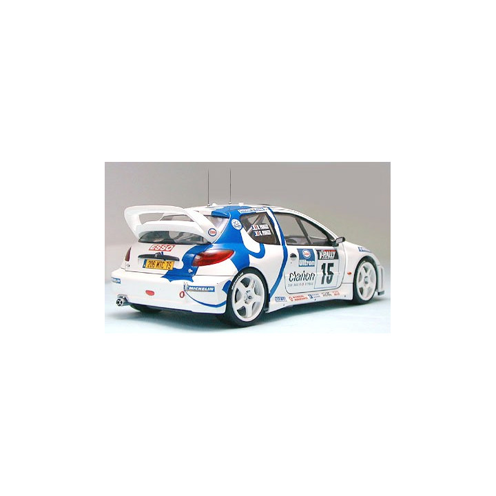 TAMIYA 1/24 AUTO PEUGEOT 206 WRC 24221