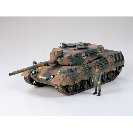 TAMIYA 1/35 WEST GERMAN TANK LEOPARD A4  (35112)