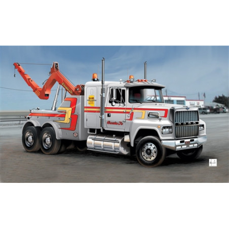 ITALERI 1/24 US WRECKER TRUCK (3825)