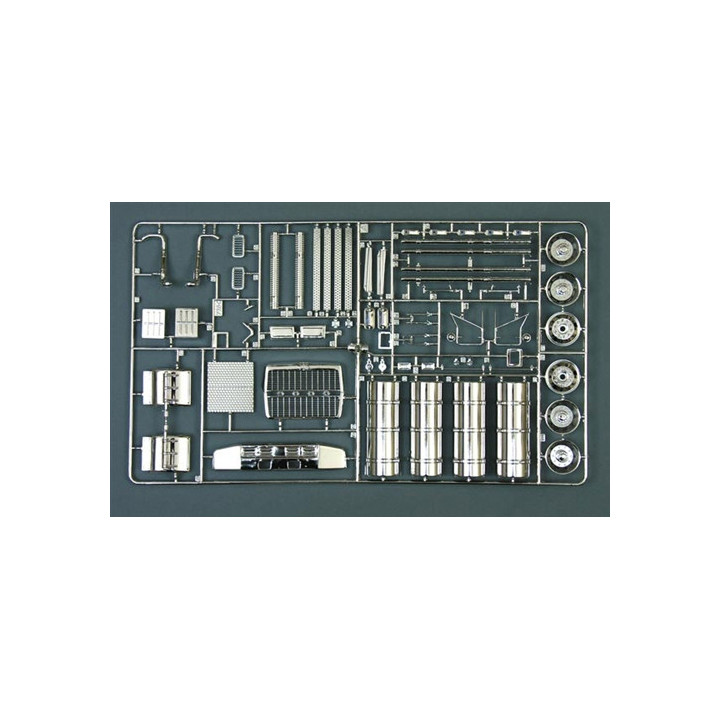 ITALERI 1/24 AMERICKÝ NÁKLADNÍ VŮZ (3825)