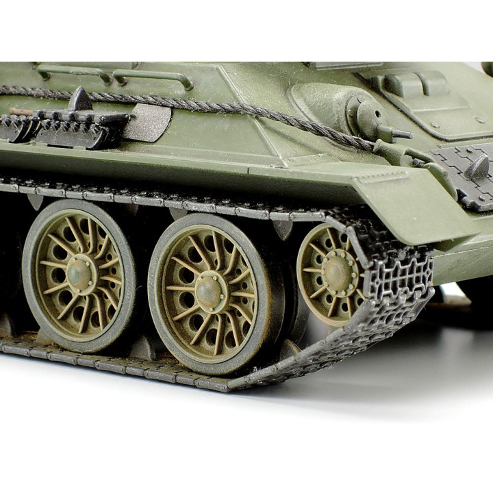 TAMIYA 1/48 RUSKÝ STŘEDNÍ TANK T-34-85 32599