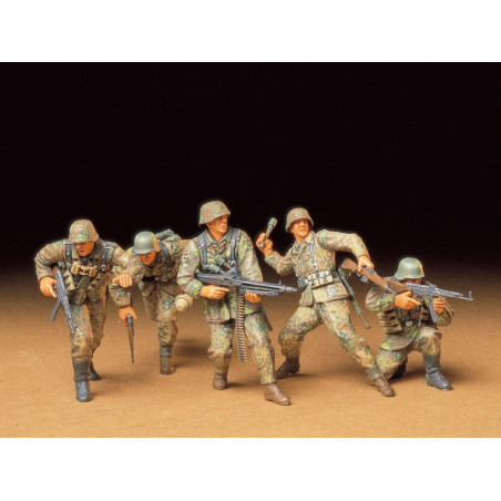 TAMIYA 1/35 GERMAN FRONT - LINE INFANTRYMEN (35196)