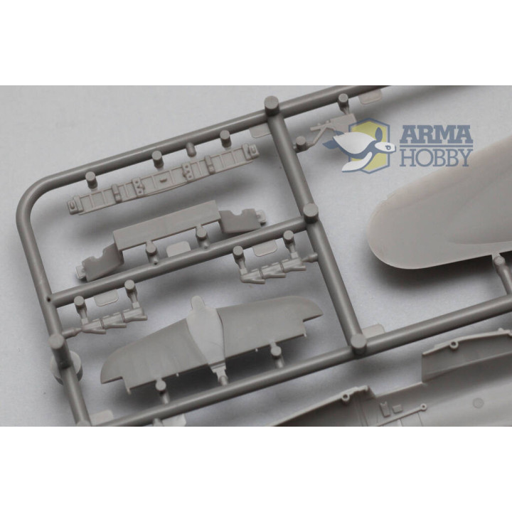 ARMA HOBBY 1/72 HURRICANE Mk I EASTERN   FRONT (70025)