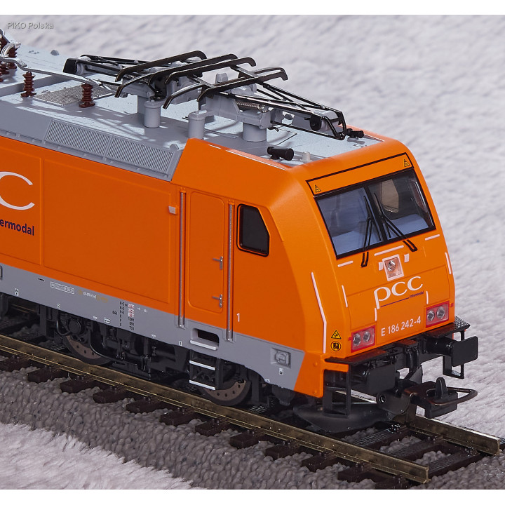 PIKO 59868 ELEKTRICKÁ LOKOMOTIVA BR 186 PCC INTRMODAL VI SE 4 PANTOGRAFY
