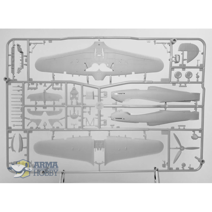 ARMA HOBBY 1/72 HURRICANE MK.IIc TROP MODEL KIT (70039)