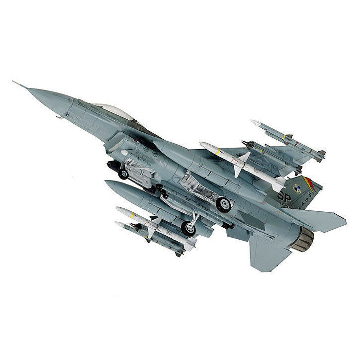 TAMIYA 1/72 LOCKHEED MARTIN F-16CJ FIGHTING FALCON s kompletním vybavením (60788)