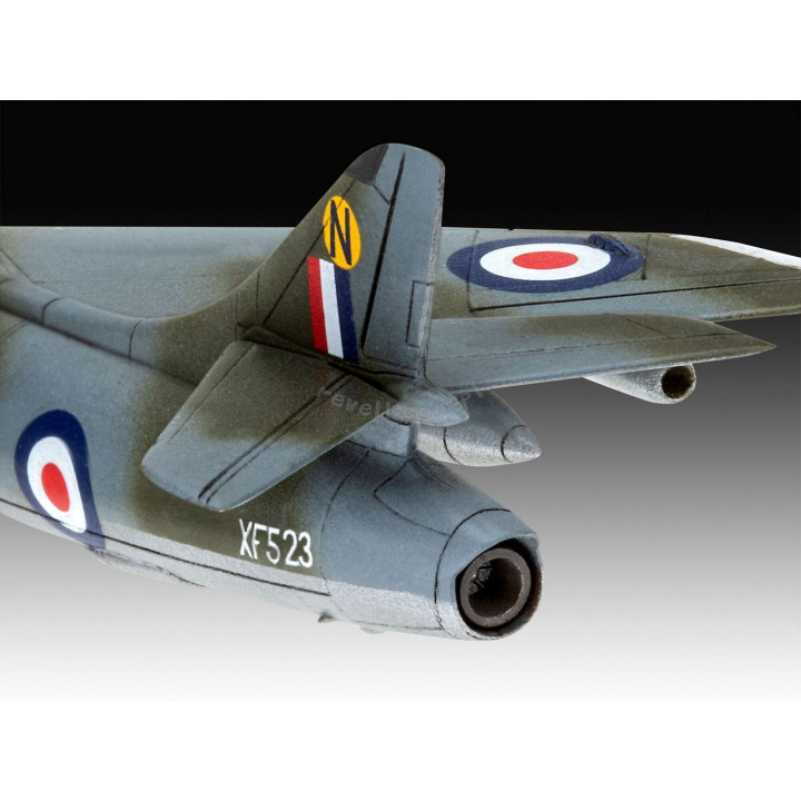 REVELL 1/144 HAWKER HUNTER FGA.9 (03833)