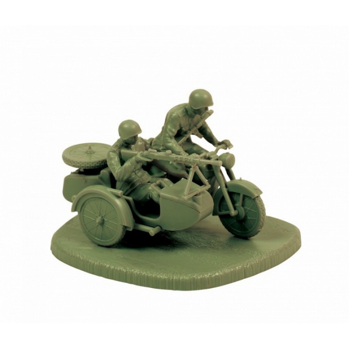 ZVEZDA 1/72 M-72 SOVIET MOTORCYCLE WITH  SIDECAR AND CREW (6277)
