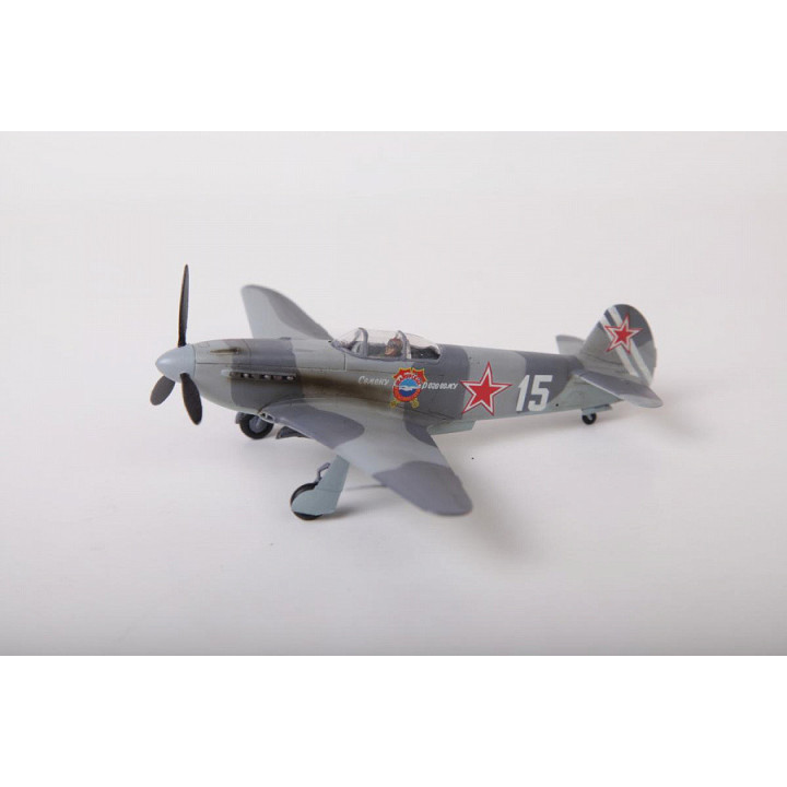 ZVEZDA AIRCRAFT 1/72 YAK-3 SOVIET FIGHTER (7301)