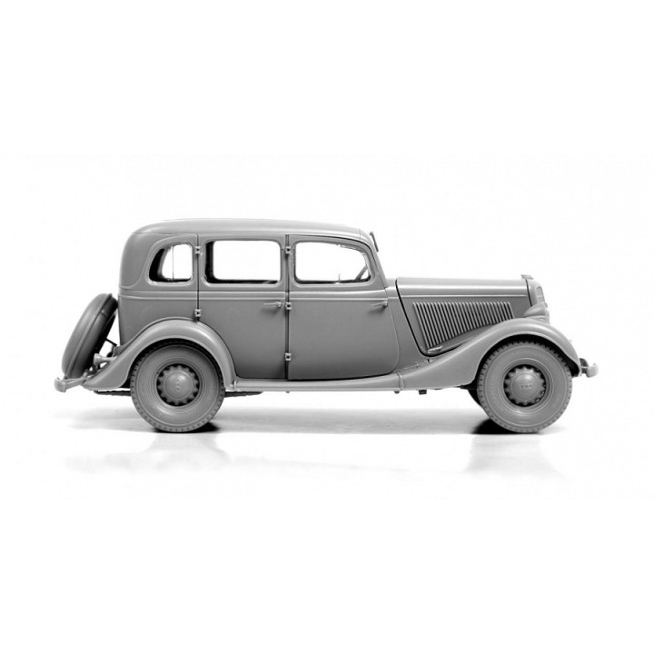 ZVEZDA 1/35 PLYNOVÝ SOVĚTSKÝ AUTOMOBIL M1 (3634)