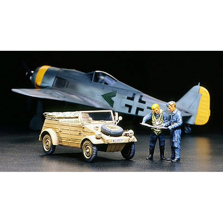 TAMIYA 1/48 NĚMECKÝ KUBELWAGEN TYP 82 (32501)