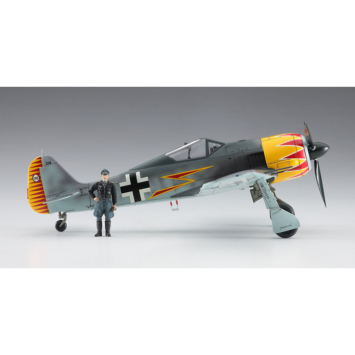 HASEGAWA 1/48 FOCKE-WULF Fw 190A-4 "GRAF " w/FIGURE (07492)