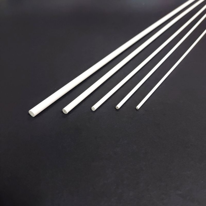 HM PLASTIC BAR 0,5*330 mm (26) MAQUETT